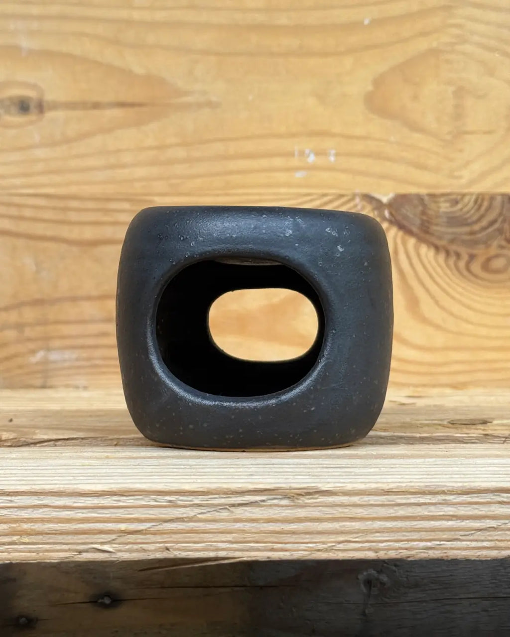 Kominek Zapachowy Mat Black Apple | HD